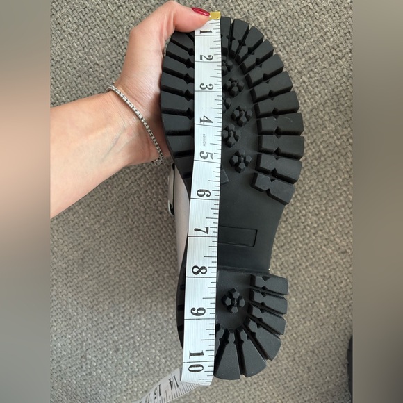 Steve Madden Bessa Silver Platform Loafers Size 39 Vegan Leather Chunky Heel - Picture 12 of 15